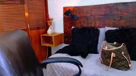    online show from September 2025 04:34:02 PM