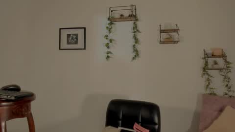  T A M A R A  online show from March 2026 06:10:01 AM