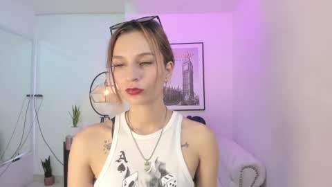 Snapshot of tamara_slimx chatting on December 2024 04:18:02 AM Tamara online show from December 2024 04:18:02 AM