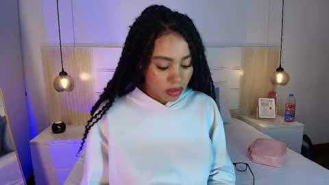 Snapshot of tamara_walter chatting on December 2025 07:53:02 PM Tamara online show from December 2025 07:53:02 PM