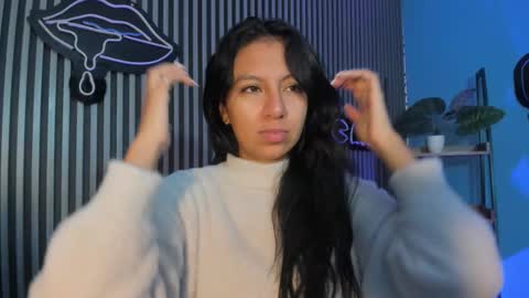 Tamy  online show from February 2026 12:33:01 PM