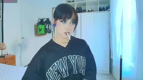 Cami 3 online show from April 2026 02:34:01 PM