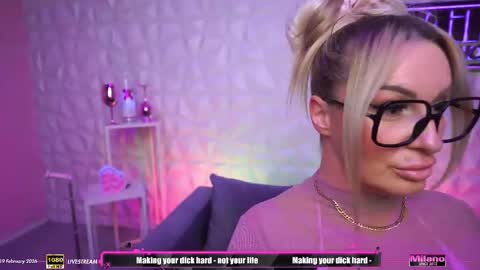 Snapshot of tamaramilano chatting on February 2026 09:27:01 AM TamaraMilano online show from February 2026 09:27:01 AM