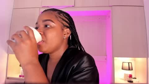 Tami online show from February 2025 06:19:01 PM