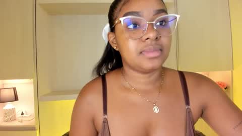 Tami online show from November 2025 08:19:02 PM