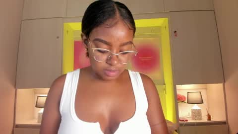 Tami online show from April 2026 08:00:02 PM