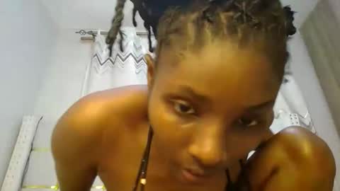 Snapshot of tamia538235 chatting on January 2025 06:37:02 PM tamia online show from January 2025 06:37:02 PM