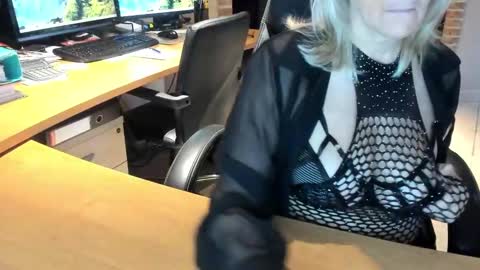 Snapshot of tammy4camfun chatting on December 2024 08:51:02 AM Tammy online show from December 2024 08:51:02 AM