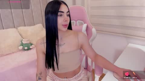 Snapshot of tammy_w chatting on October 2025 07:14:02 PM Tammy online show from October 2025 07:14:02 PM