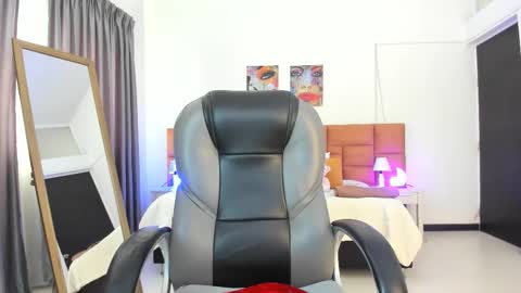 Tamy  online show from January 2026 07:30:01 PM