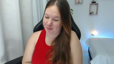 Snapshot of tamy_shine87 chatting on December 2024 10:14:02 PM Im Samy online show from December 2024 10:14:02 PM