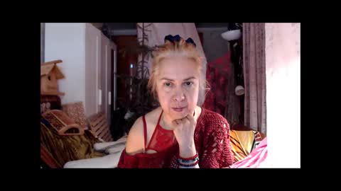 Milena online show from November 2025 06:01:01 AM