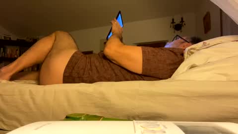 Dominique online show from January 2025 10:16:02 PM