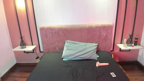 Snapshot of tania_fontana chatting on January 2025 03:56:02 AM tania_fontana online show from January 2025 03:56:02 AM