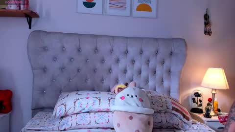 Tania online show from October 2025 05:30:02 PM