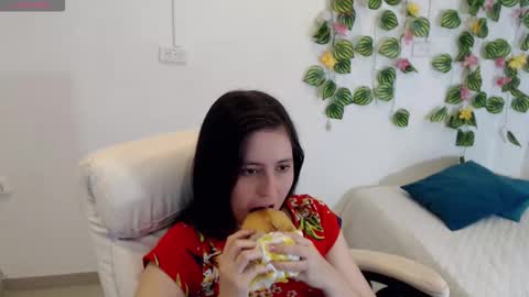 Tania  online show from November 2025 03:38:02 PM