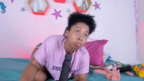 Snapshot of tanisha_curly chatting on December 2024 05:43:01 PM 3 Tanisha 3 online show from December 2024 05:43:01 PM