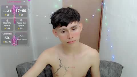 Snapshot of tanjiro_cute chatting on January 2025 03:29:02 AM Andres online show from January 2025 03:29:02 AM