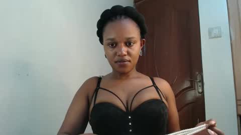 Snapshot of tannia004 chatting on April 2026 01:11:01 PM tania online show from April 2026 01:11:01 PM