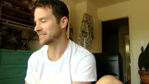 Dr. Love online show from November 2025 05:46:02 PM