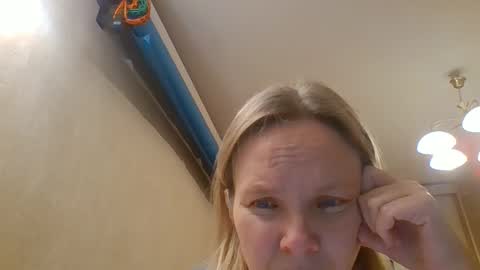 Snapshot of tanystar chatting on December 2025 02:37:02 PM tanystar online show from December 2025 02:37:02 PM