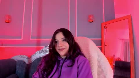 Snapshot of tarataylorr chatting on December 2025 02:54:02 AM Tara online show from December 2025 02:54:02 AM