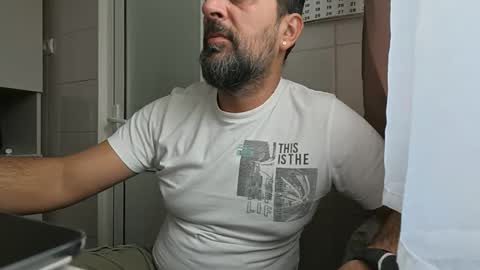 Snapshot of tarkan198 chatting on November 2025 10:38:01 AM tarkan198 online show from November 2025 10:38:01 AM