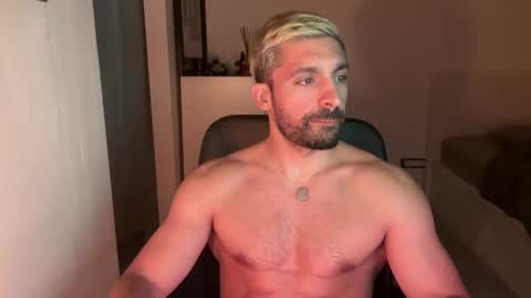 tarquit8 online show from October 2025 08:26:01 PM