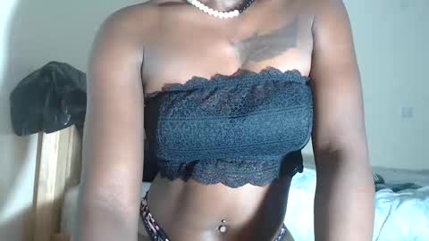 Snapshot of tash14 chatting on October 2025 03:36:01 PM Tash online show from October 2025 03:36:01 PM