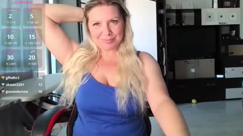 Tasha  Moon online show from October 2025 10:24:01 AM