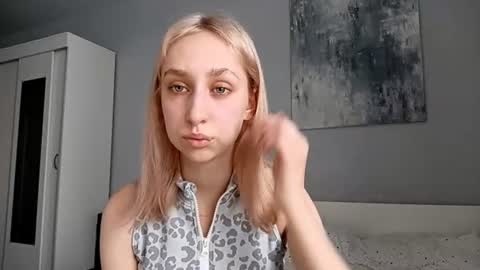 Snapshot of tashafroeliger chatting on June 2026 04:04:02 AM Anita online show from June 2026 04:04:02 AM