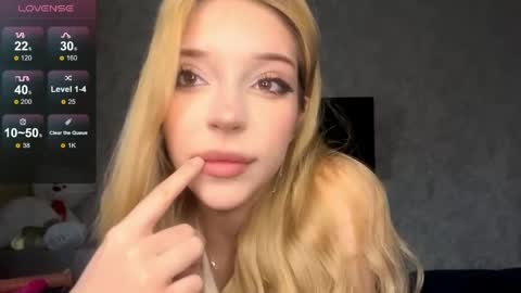 Viola online show from April 2026 04:21:01 AM