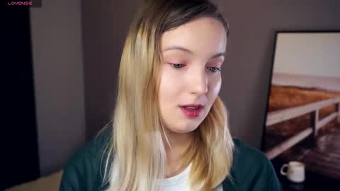 Snapshot of tashinapetitto chatting on September 2025 06:39:02 AM Your Ressie online show from September 2025 06:39:02 AM