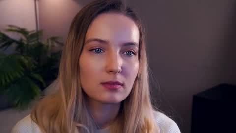 Snapshot of tashinapetitto chatting on October 2025 07:42:02 AM Your Ressie online show from October 2025 07:42:02 AM