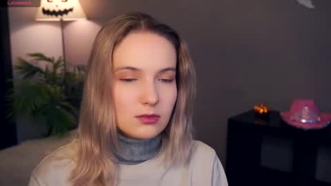 Snapshot of tashinapetitto chatting on November 2025 07:30:02 AM Your Ressie online show from November 2025 07:30:02 AM