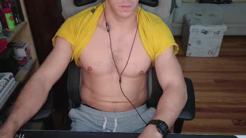 Snapshot of taskataska07 chatting on February 2025 03:38:01 PM Carlenjoyswithoil online show from February 2025 03:38:01 PM