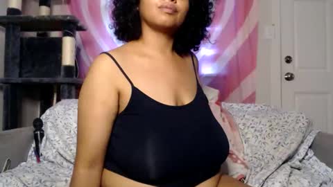 Snapshot of tasteekitty chatting on November 2025 12:12:01 AM Tastee Kitty online show from November 2025 12:12:01 AM