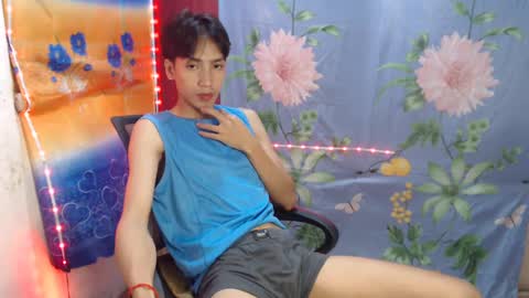 Snapshot of tastylicious_kim chatting on January 2025 12:01:01 PM Ask me online show from January 2025 12:01:01 PM
