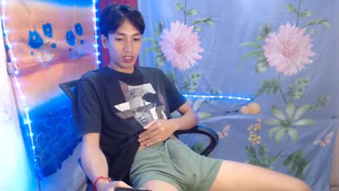 Snapshot of tastylicious_kim chatting on February 2025 04:35:02 AM Ask me online show from February 2025 04:35:02 AM