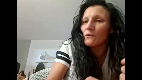 Snapshot of tastypeach6989 chatting on May 2026 10:17:01 PM tastypeach6989 online show from May 2026 10:17:01 PM