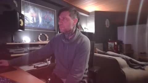 Snapshot of tat2edtoy chatting on February 2025 07:52:01 PM tat2edtoy online show from February 2025 07:52:01 PM