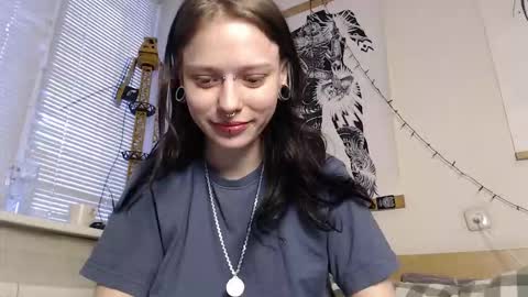tata__goth_ online show from March 2026 11:27:02 AM