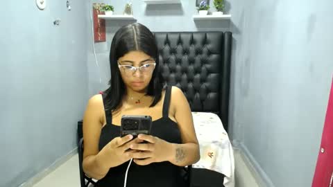 Snapshot of tatiana499 chatting on June 2026 05:12:01 AM Tatiana online show from June 2026 05:12:01 AM