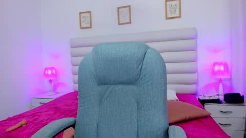 tatiana_arboleda online show from September 2025 03:17:01 PM