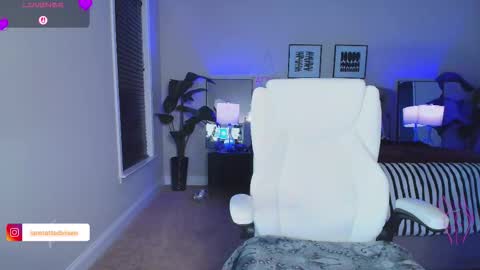 Tatted Queen online show from November 2025 11:04:02 PM