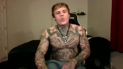 Snapshot of tatteddaddy9000 chatting on September 2025 01:31:02 AM D-Man online show from September 2025 01:31:02 AM