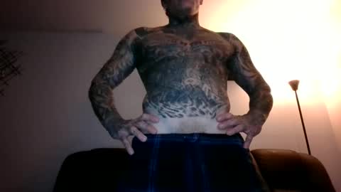 Snapshot of tatteddaddy9000 chatting on October 2025 05:24:01 AM D-Man online show from October 2025 05:24:01 AM