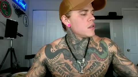 Snapshot of tatteddaddy9000 chatting on October 2025 03:43:01 PM D-Man online show from October 2025 03:43:01 PM