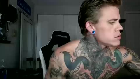 Snapshot of tatteddaddy9000 chatting on October 2025 10:30:01 PM D-Man online show from October 2025 10:30:01 PM