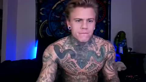 Snapshot of tatteddaddy9000 chatting on November 2025 01:33:02 PM D-Man online show from November 2025 01:33:02 PM